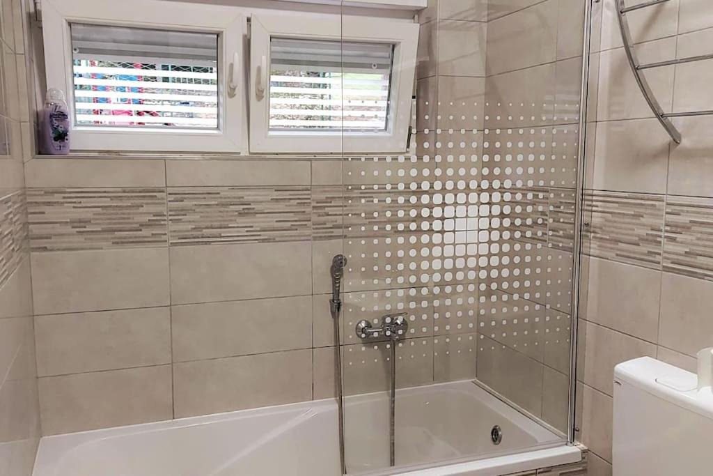Photo of Bathroom in Cove Parja