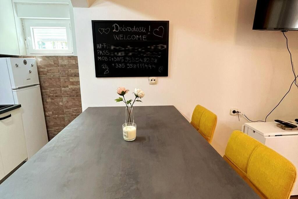 Photo of Kitchen in Cove Parja