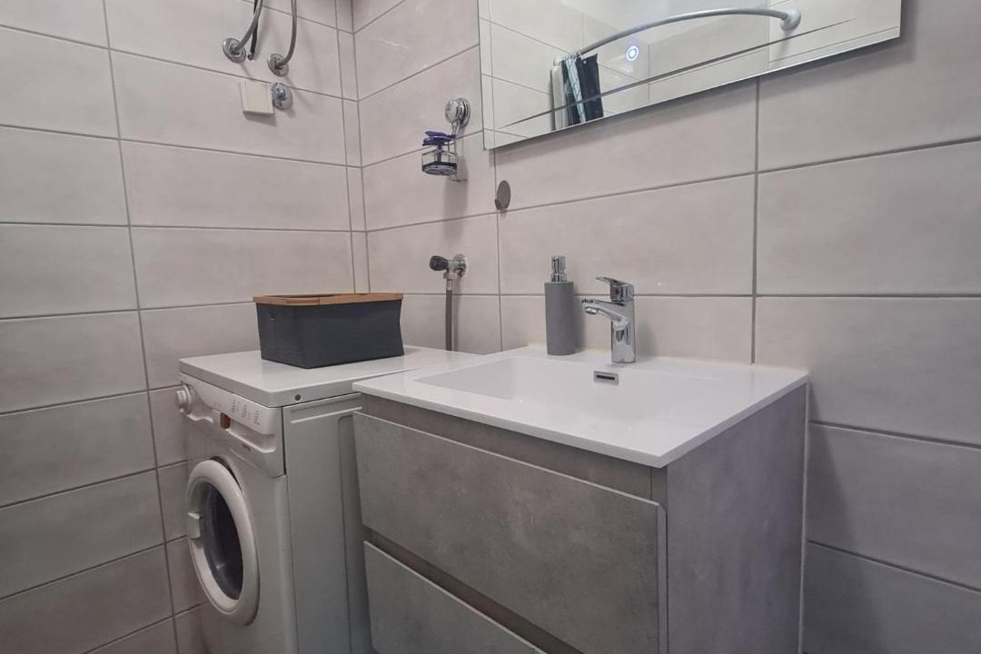 Photo of Bathroom in Cove Parja