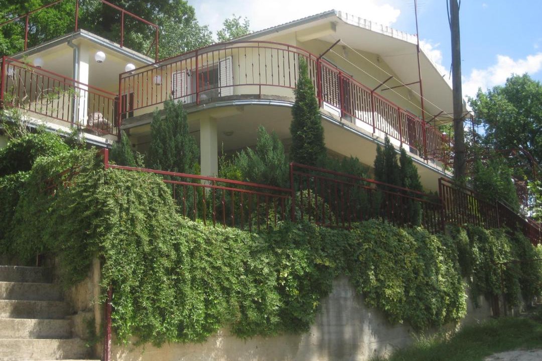 Photo of Others in Garjak