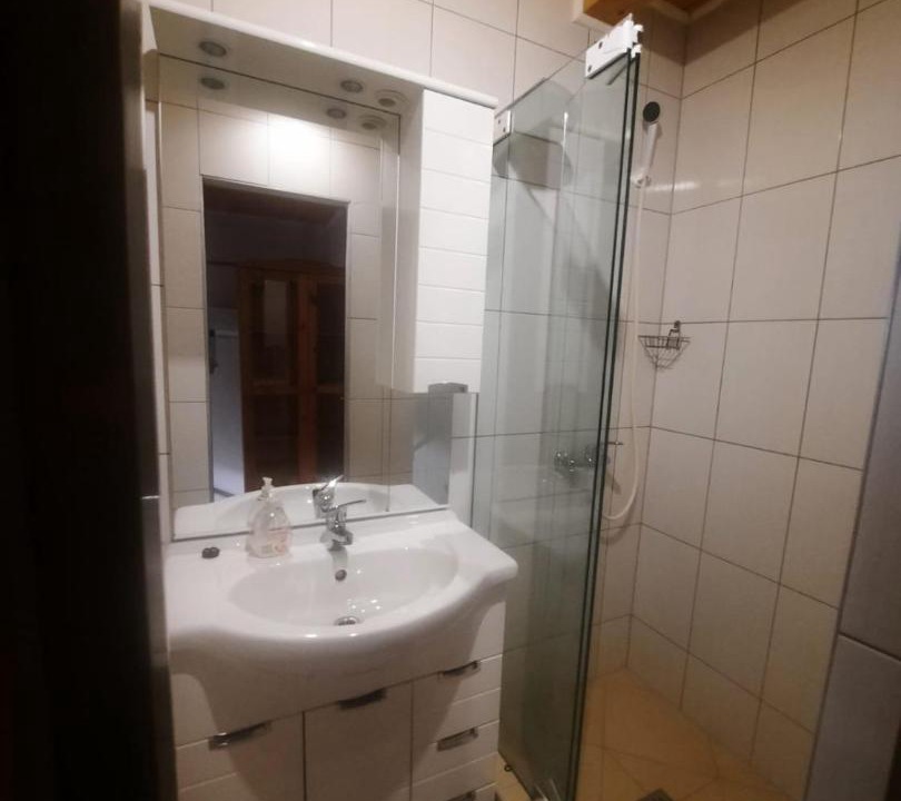 Photo of Bathroom in Seline