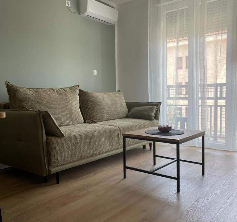 Photo of Livingroom in Cove Parja