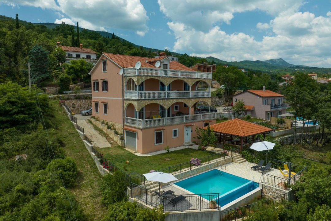 Photo of Others in Sveta Jelena