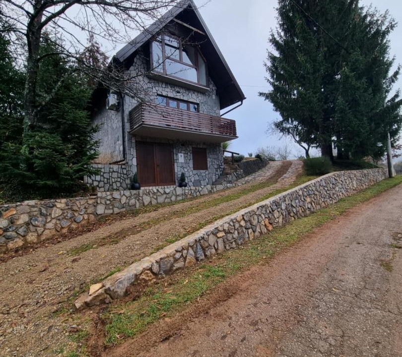 Photo of Buildings in Cvetkovic