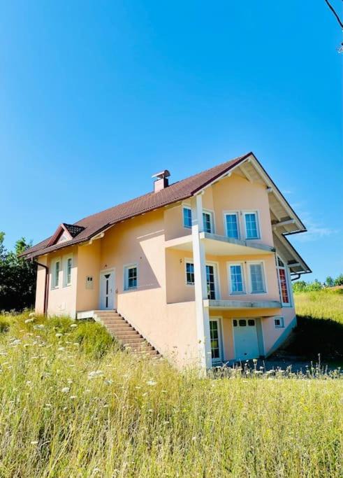 Photo of Buildings in Seliste