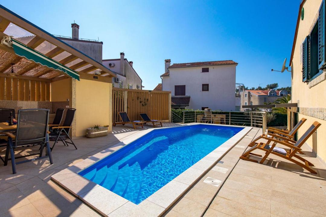 Photo of Patio Balcony in Borik
