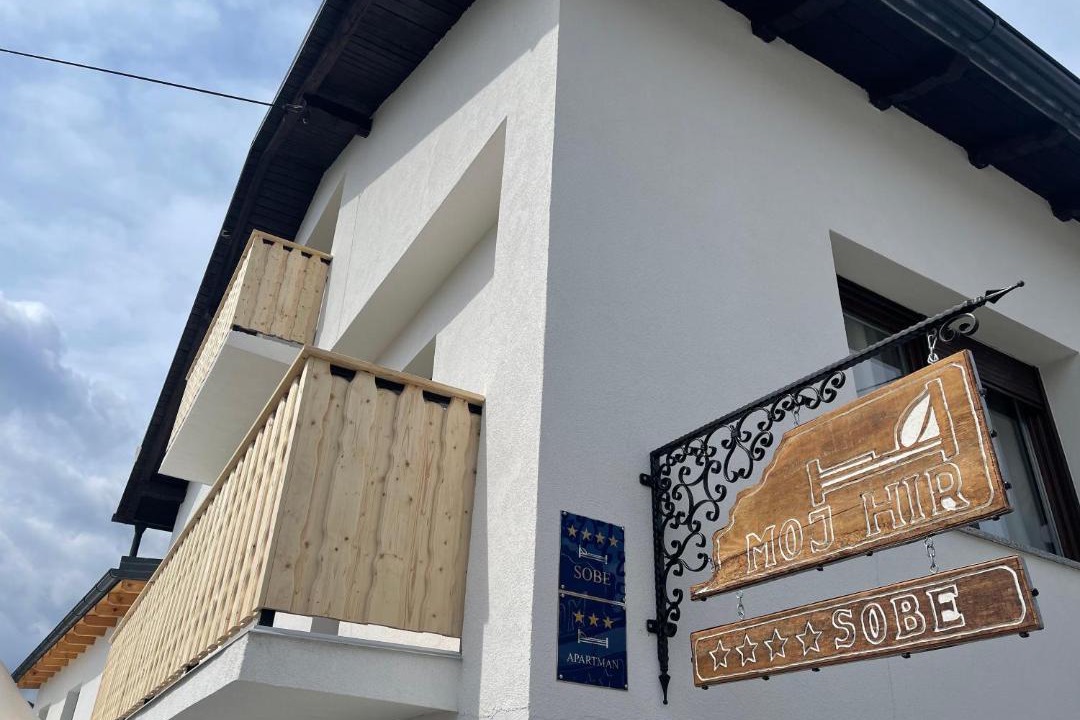 Photo of Buildings in Breznik Plesivicki