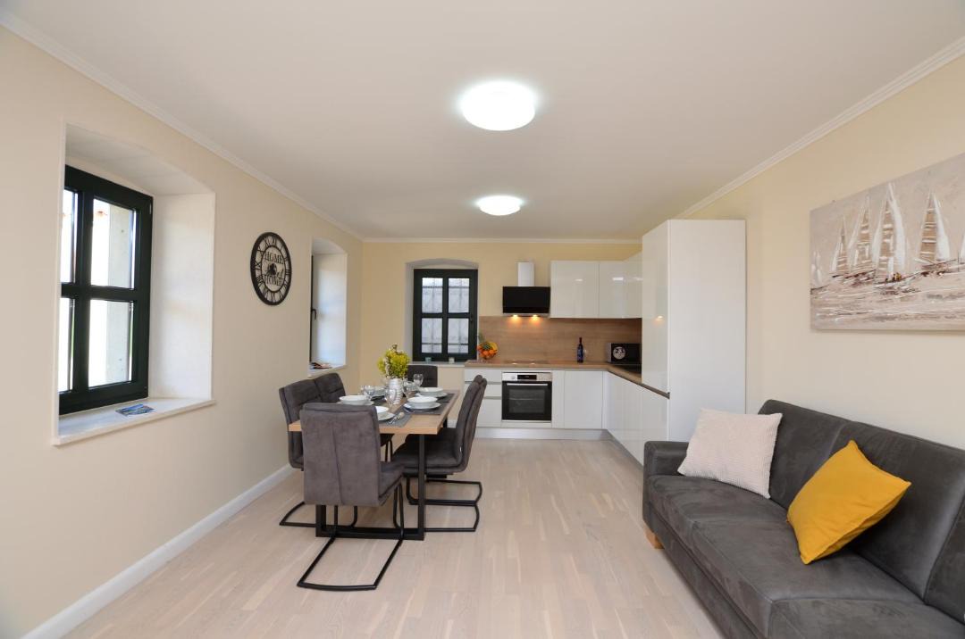 Photo of Livingroom in Cove Murtar