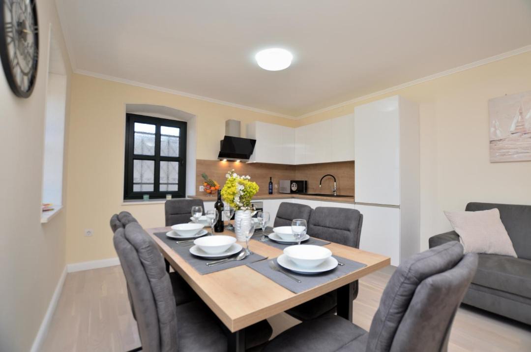 Photo of Livingroom in Cove Murtar