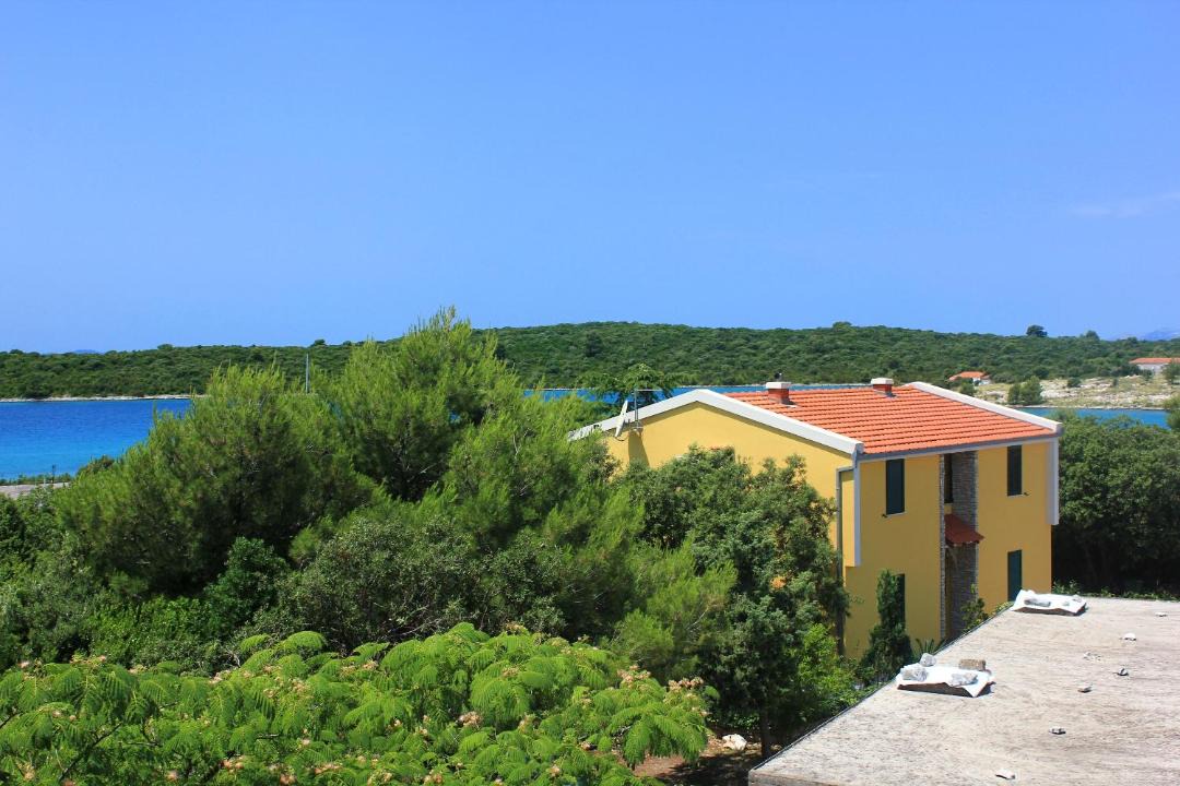Photo of Others in Loviste