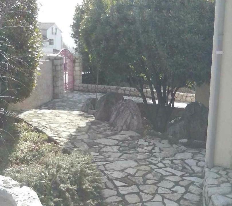 Photo of Others in Cres