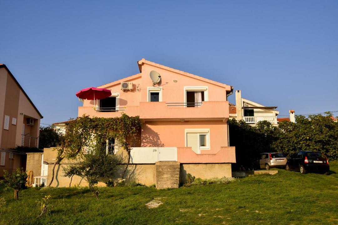 Photo of Buildings in Rtina