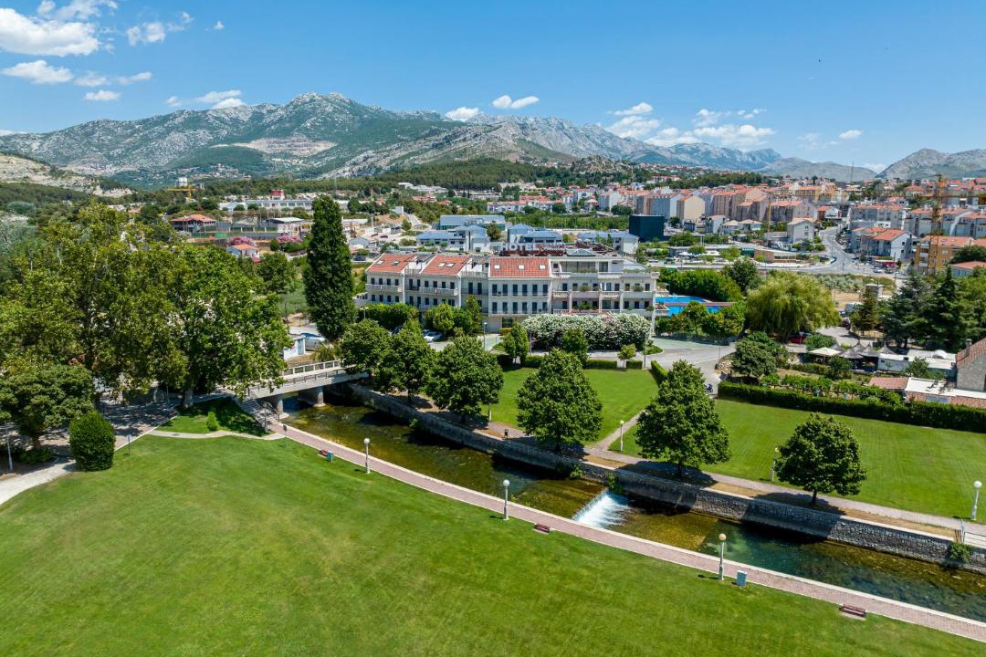 Photo of Others in Solin