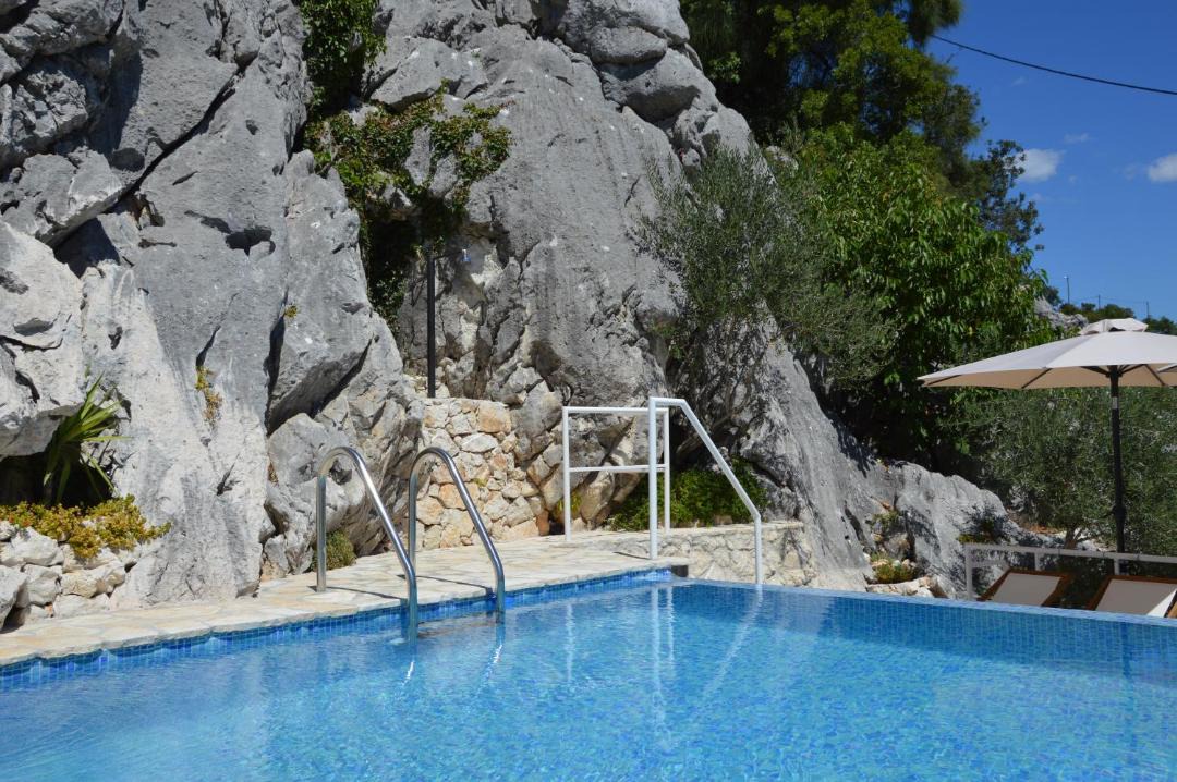 Photo of Others in Omis