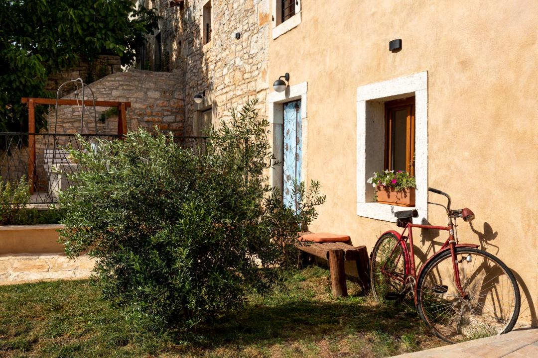 Photo of Buildings in Bibici