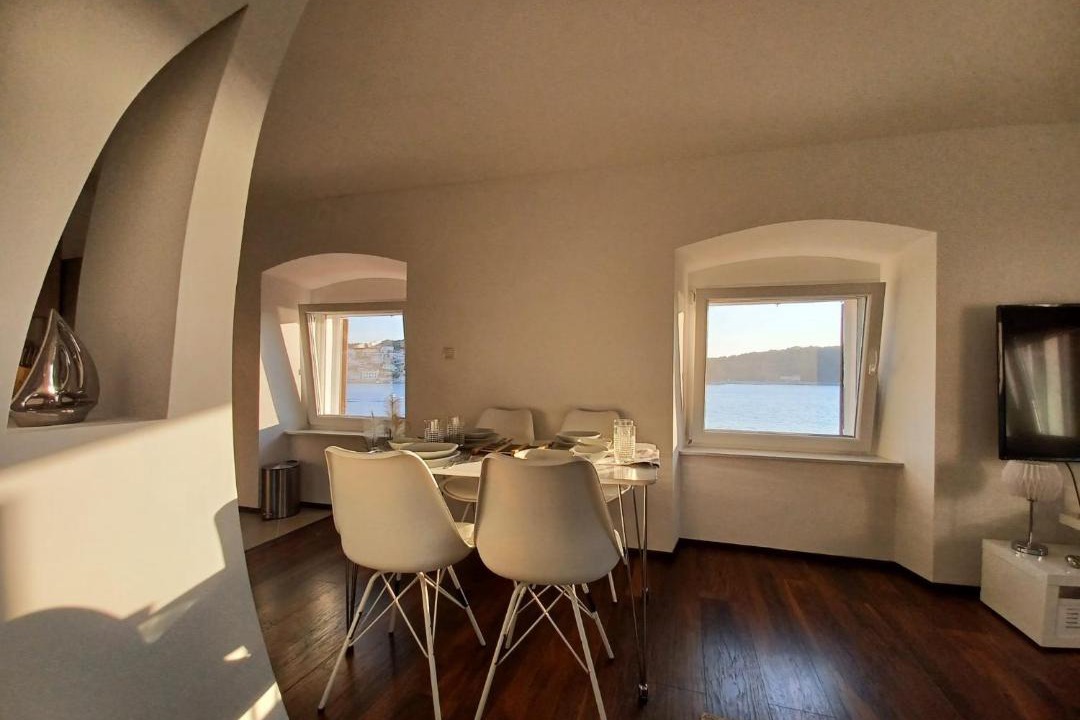 Photo of Livingroom in Cove Murtar