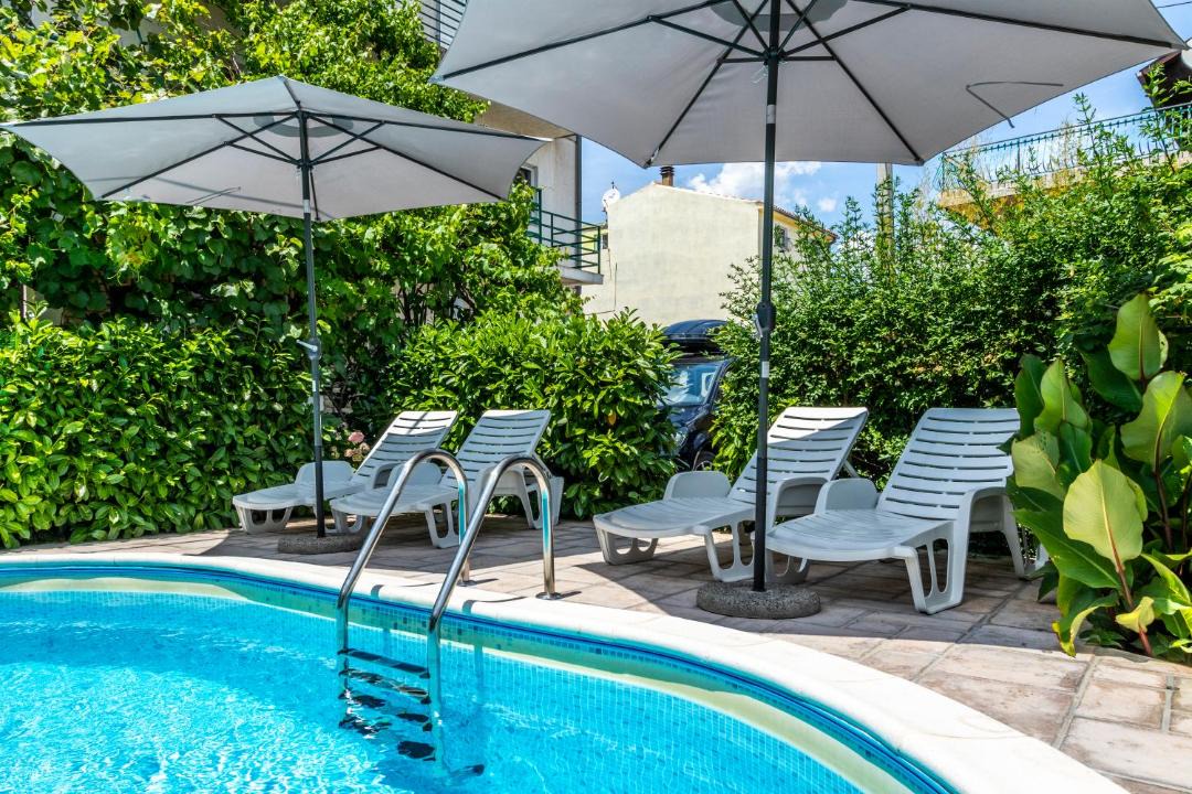 Photo of Others in Brodarica