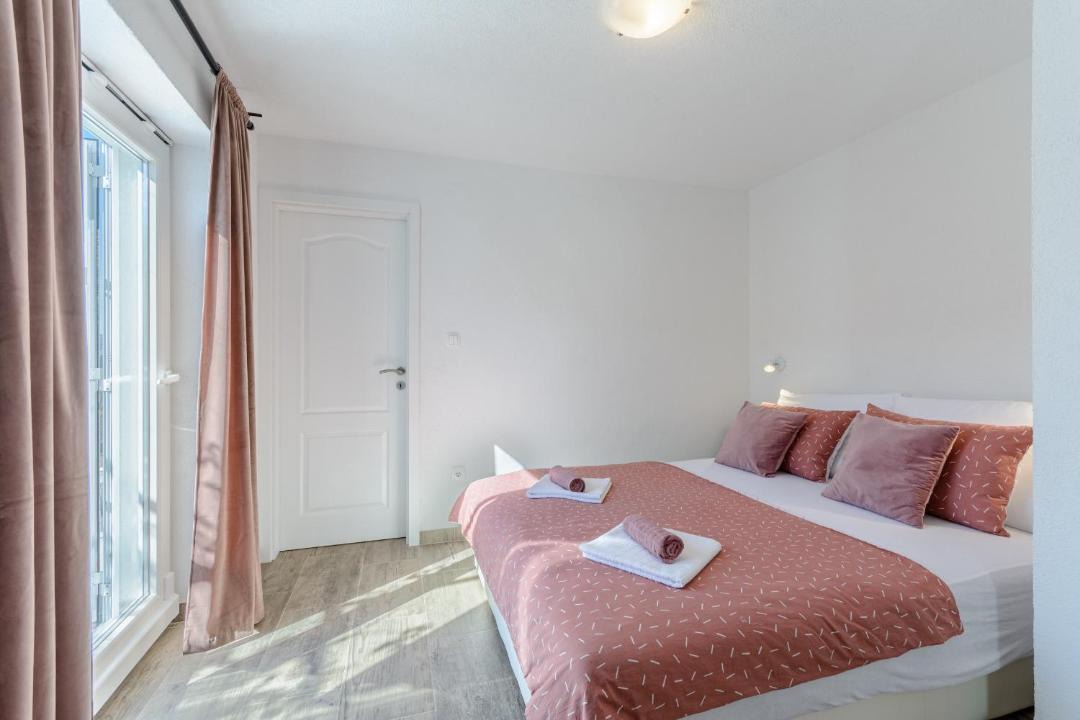 Photo of Bedroom in Sutivan
