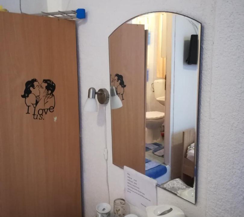 Photo of Bathroom in Pile