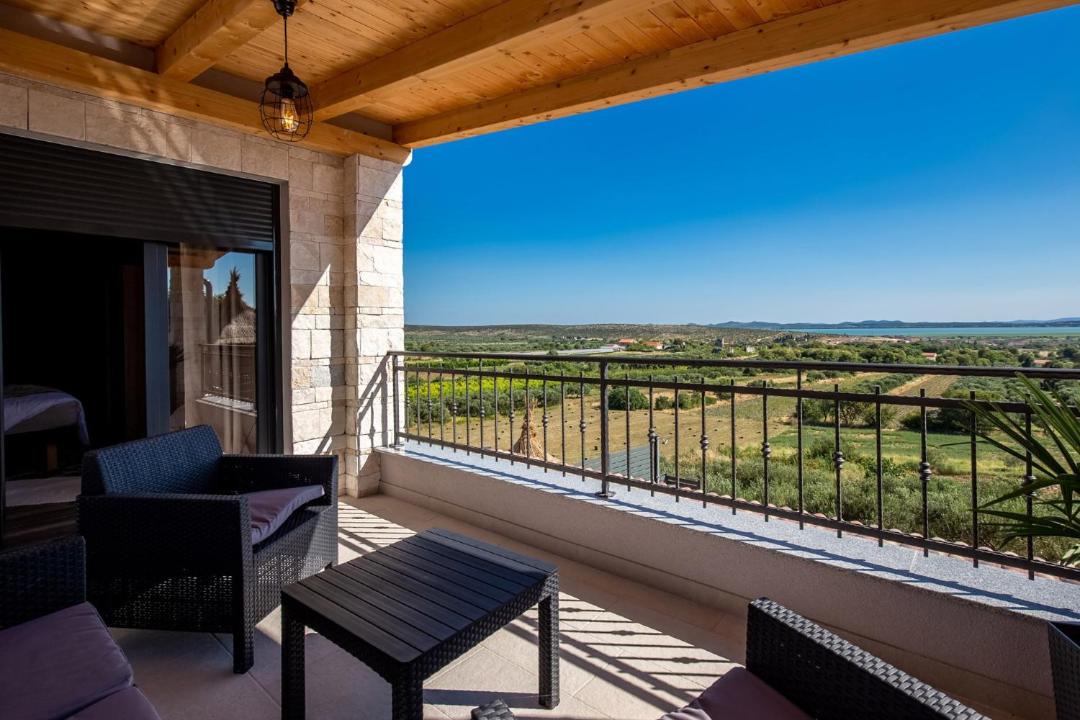 Photo of Patio Balcony in Pakostane