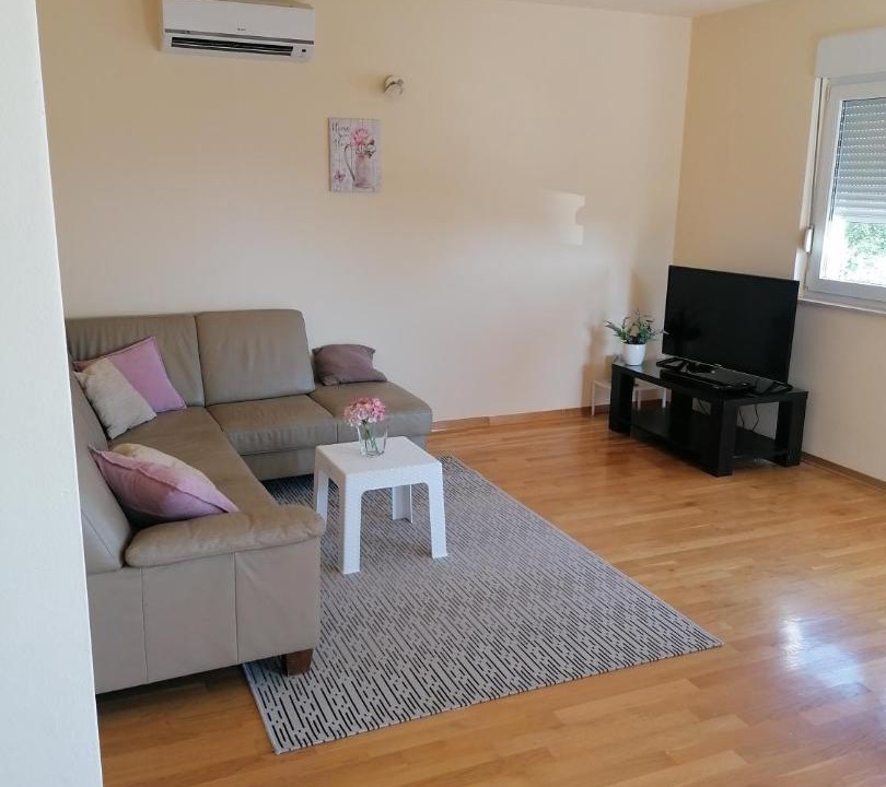 Photo of Livingroom in Solin