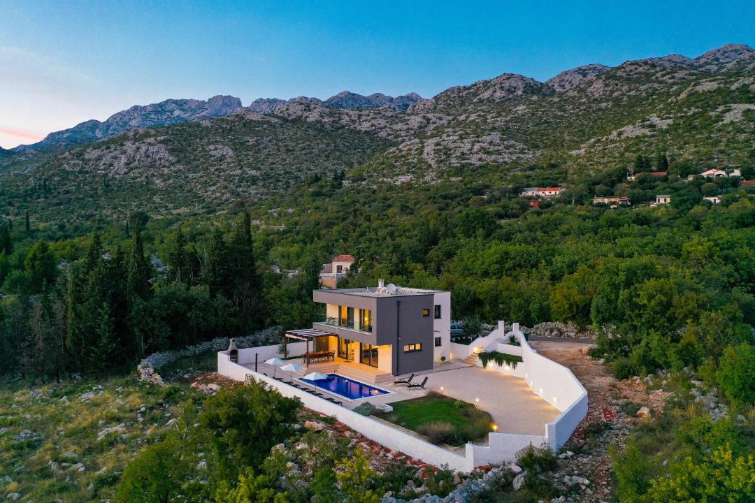 Photo of Others in Starigrad