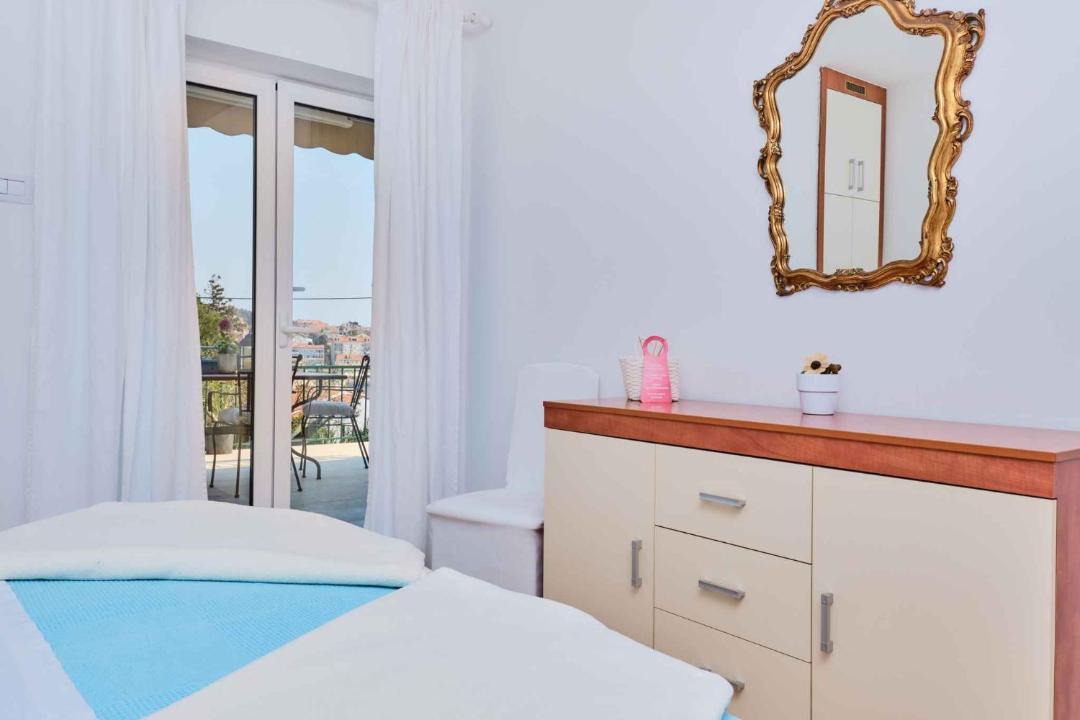 Photo of Bedroom in Cove Murtar