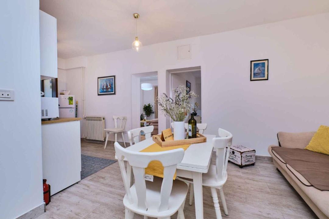 Photo of Livingroom in Cove Murtar