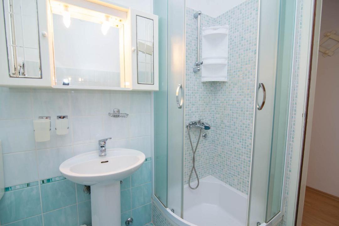 Photo of Bathroom in Cove Murtar