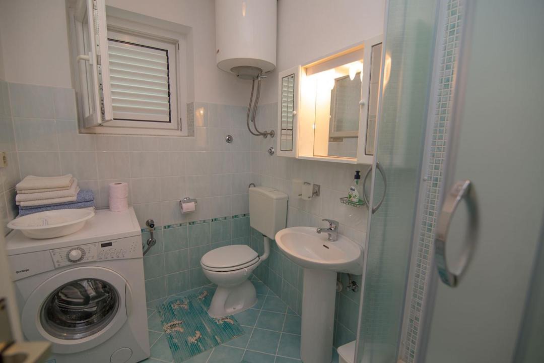 Photo of Bathroom in Cove Murtar