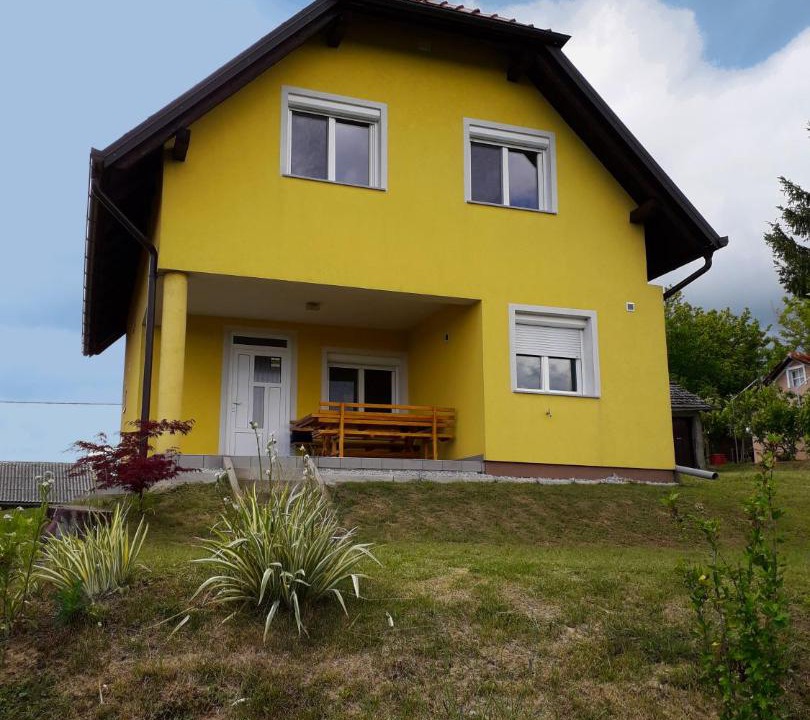 Photo of Buildings in Grabrovnik