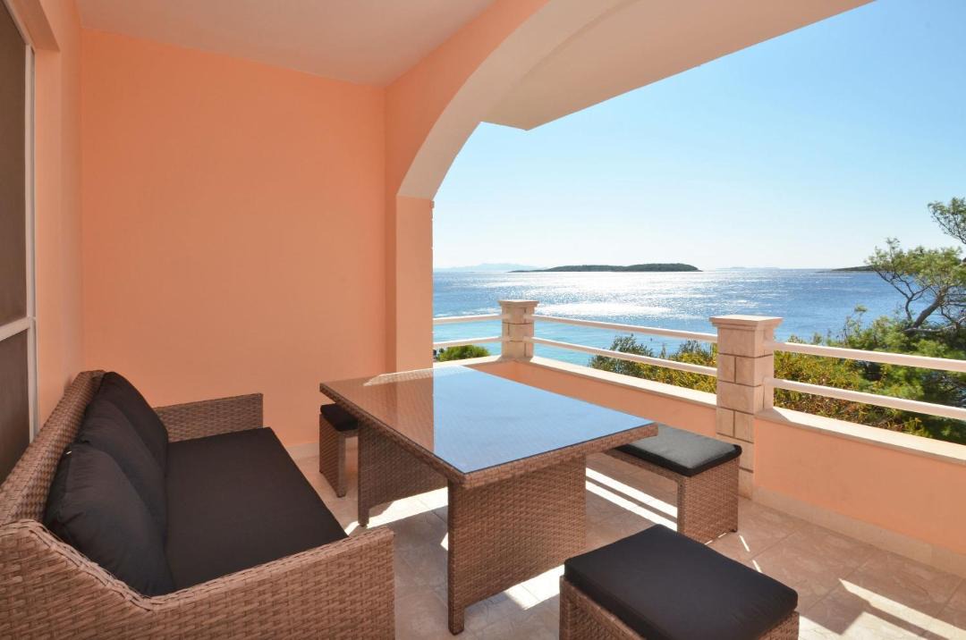 Photo of Patio Balcony in Potirna