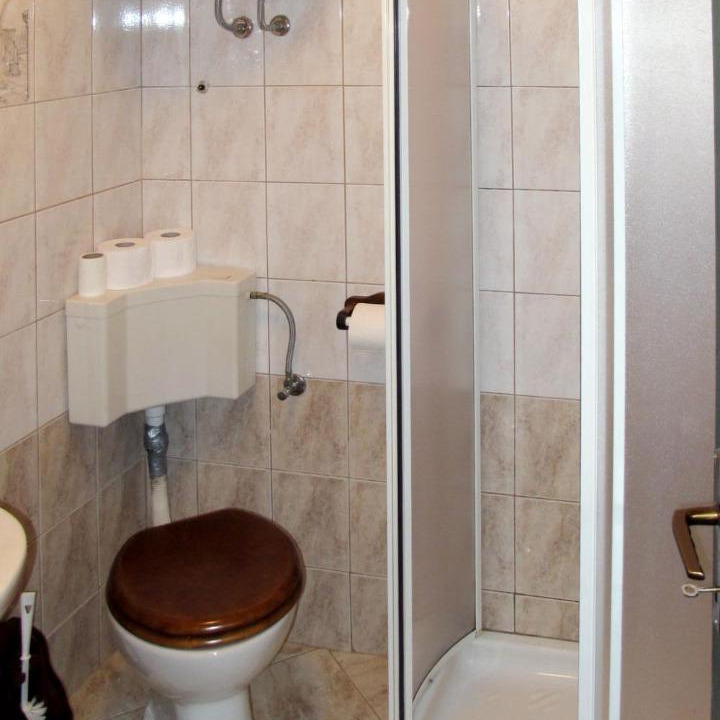 Photo of Bathroom in Munci