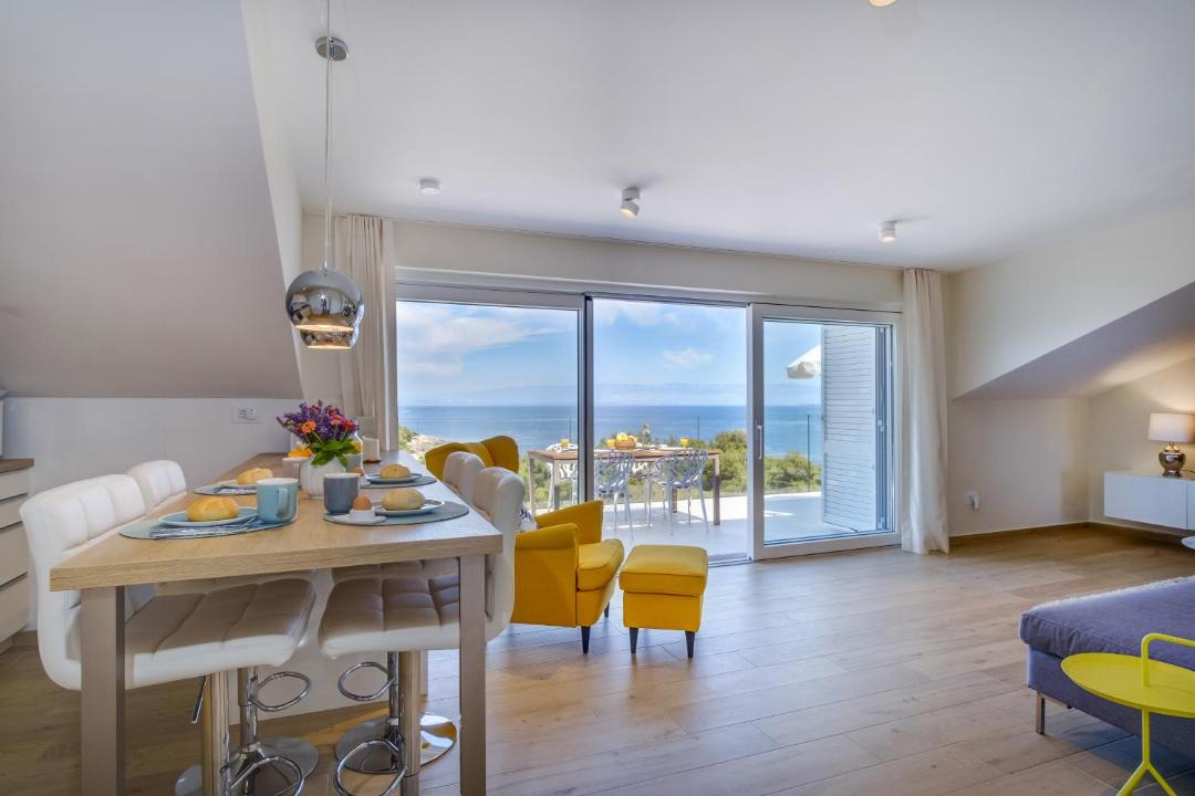 Photo of Livingroom in Cove Murtar