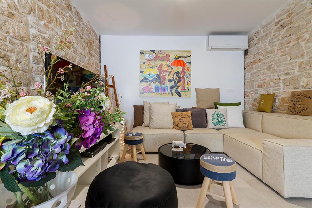 Photo of Livingroom in Bale