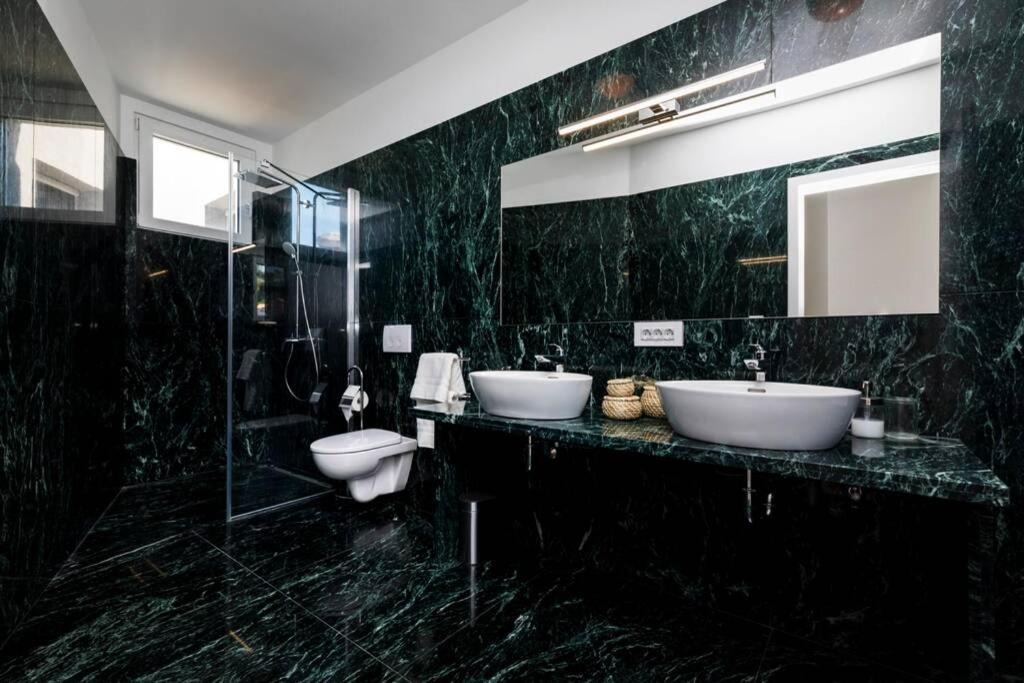 Photo of Bathroom in Cove Murtar