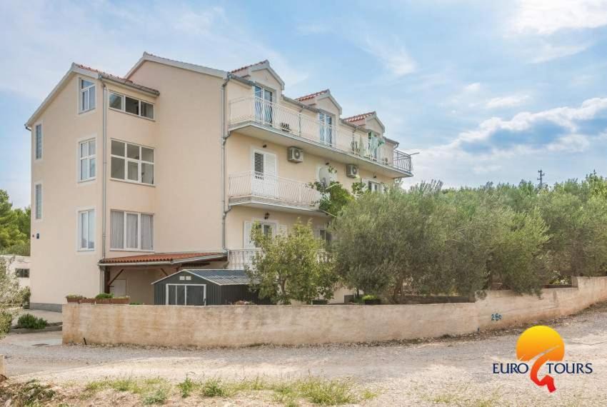 Photo of Buildings in Brodarica