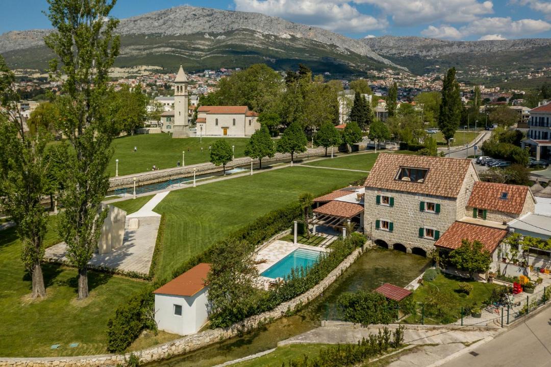 Photo of Others in Solin