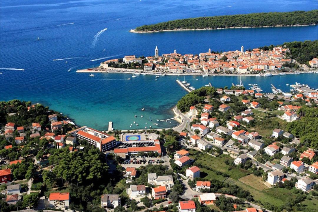 Photo of Buildings in Banjol