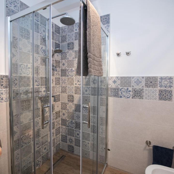 Photo of Bathroom in Sucici