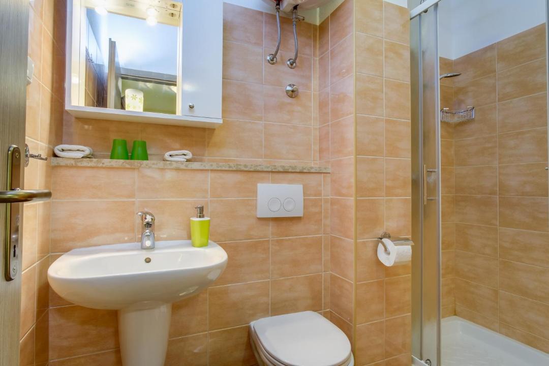 Photo of Bathroom in Cove Murtar