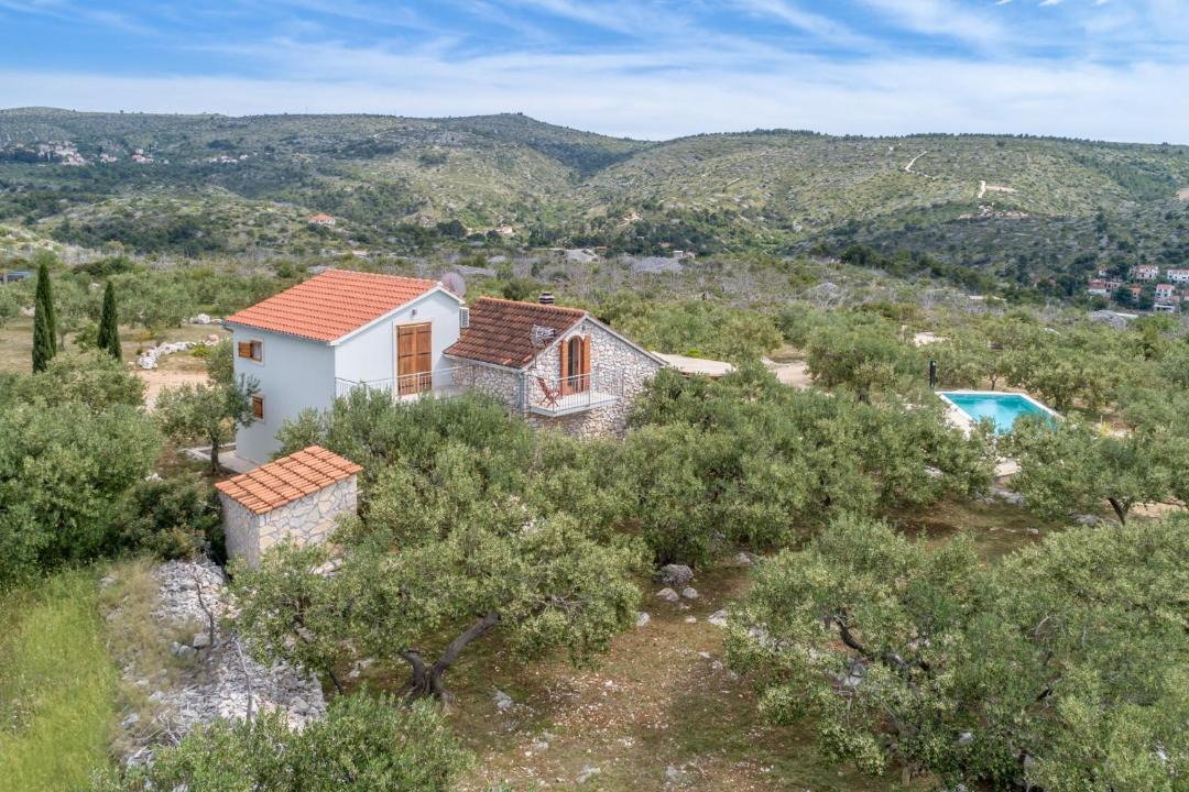 Photo of Others in Sutivan