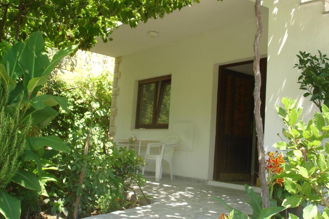 Photo of Buildings in Lokva Rogoznica