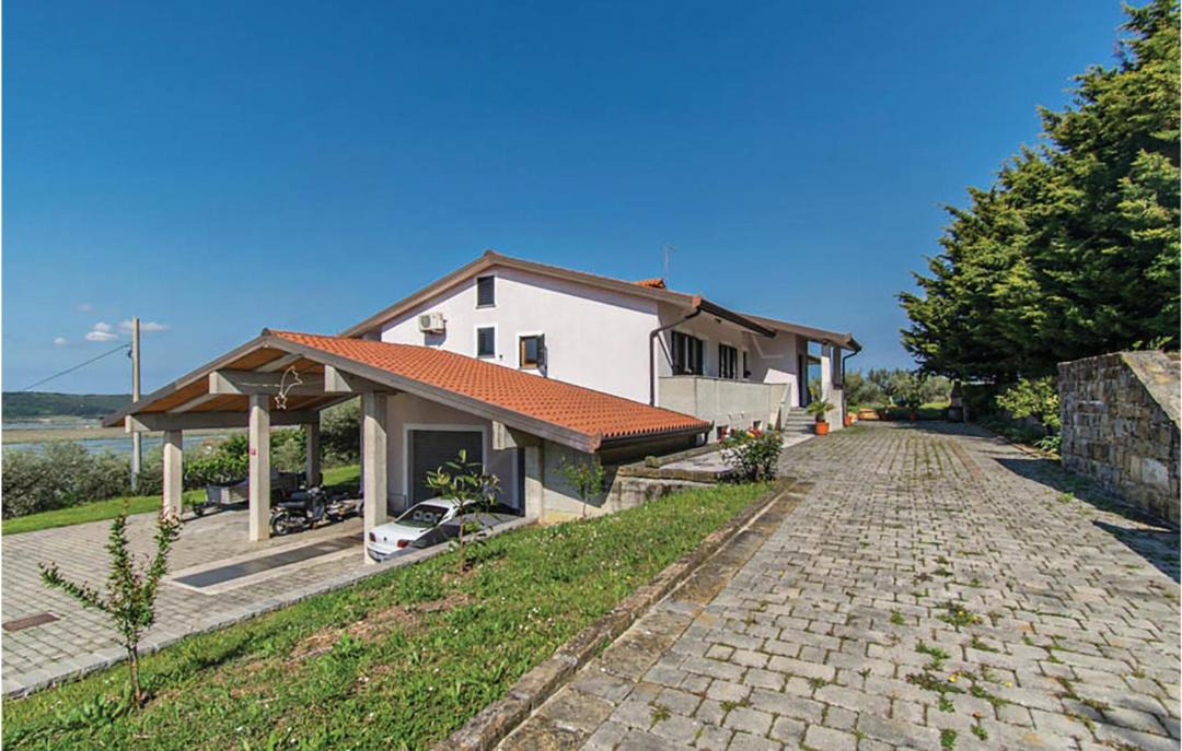 Photo of Buildings in Seca