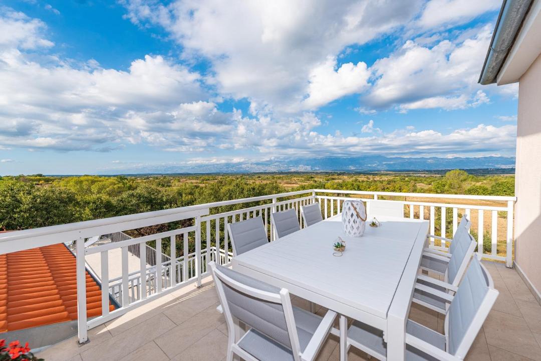 Photo of Patio Balcony in Suhovare