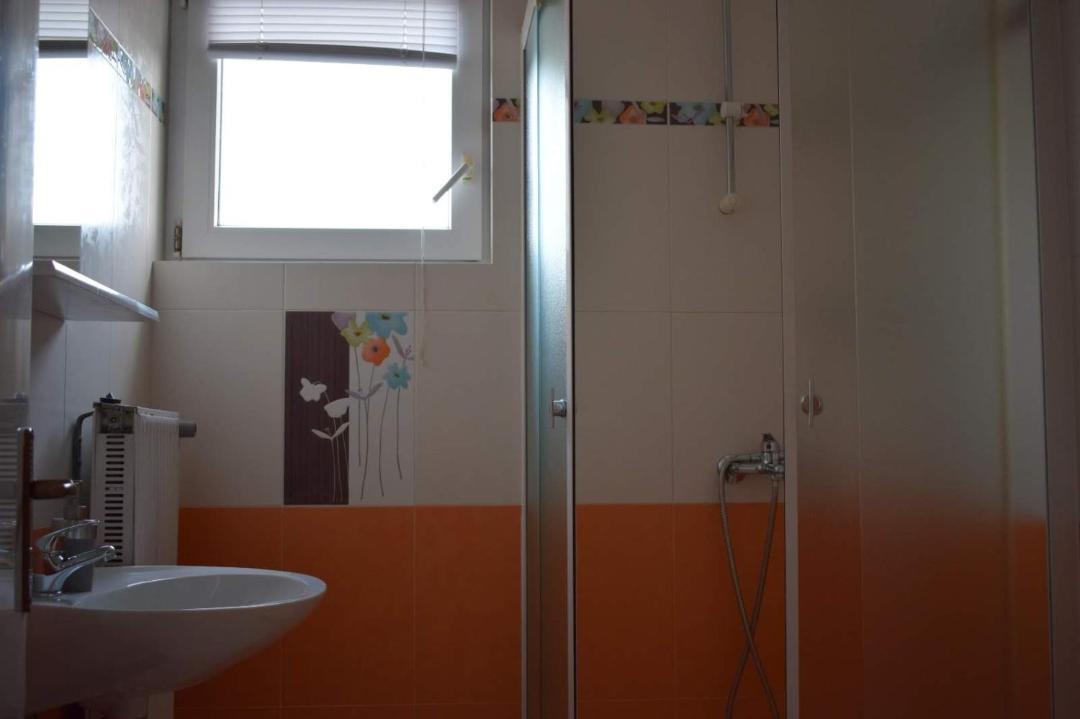 Photo of Bathroom in Cove Murtar