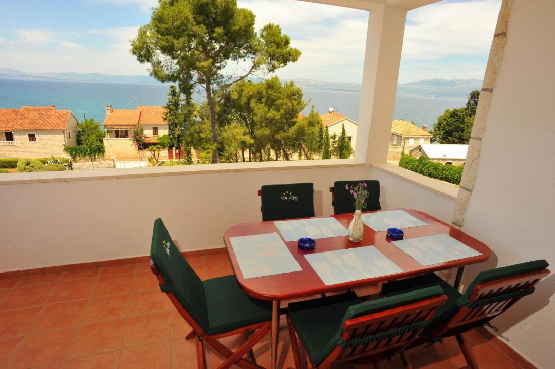 Photo of Patio Balcony in Sutivan