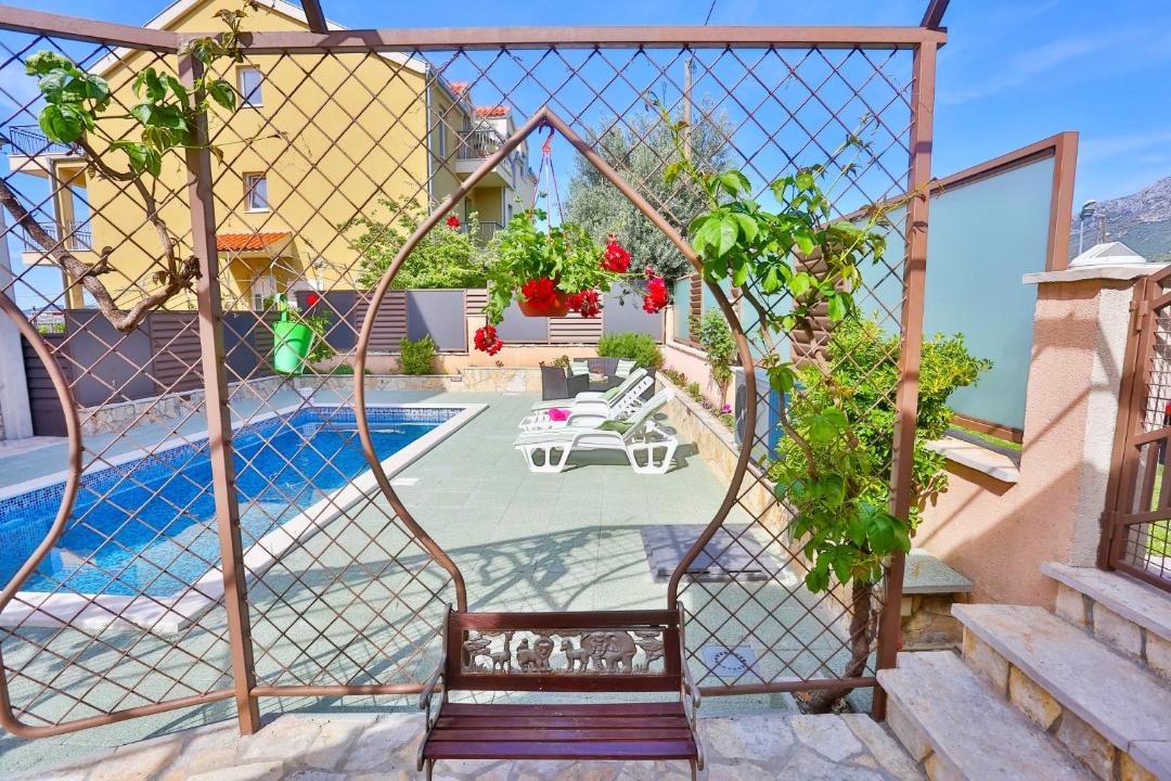 Photo of Others in Solin