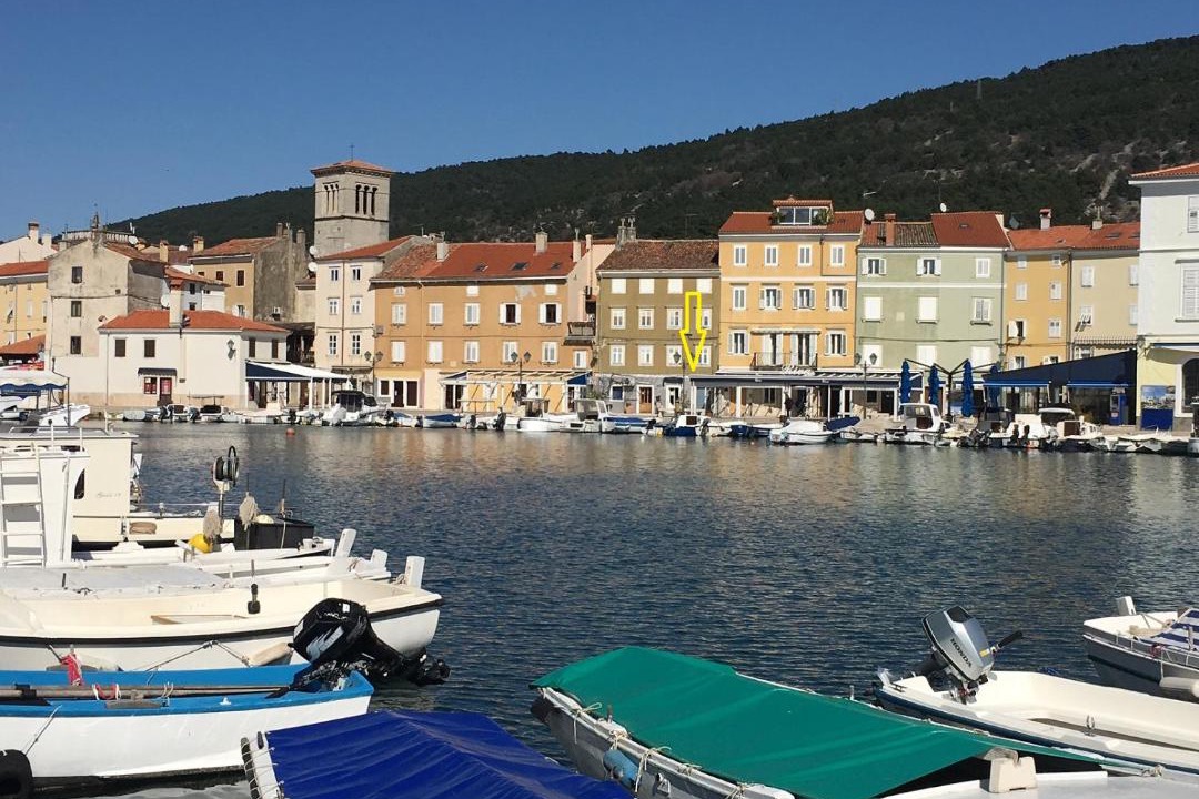 Photo of Others in Cres