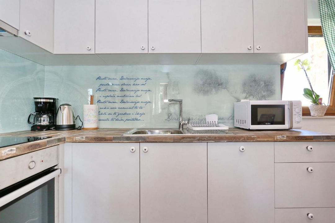 Photo of Kitchen in Skabrnja
